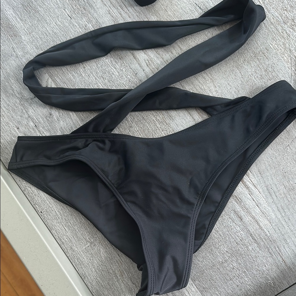 Bikini Set & added mini skirt coverup SHEIN/NWOT - Picture 2 of 4